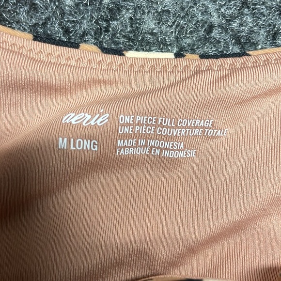 aerie Medium Tall Leopard One Piece Swimsuit NWT Peek a boo Strappy Long - Picture 3 of 5